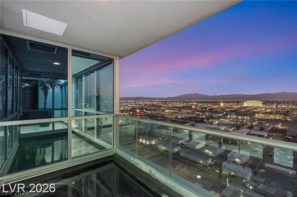 4575 Dean Martin Drive 2706