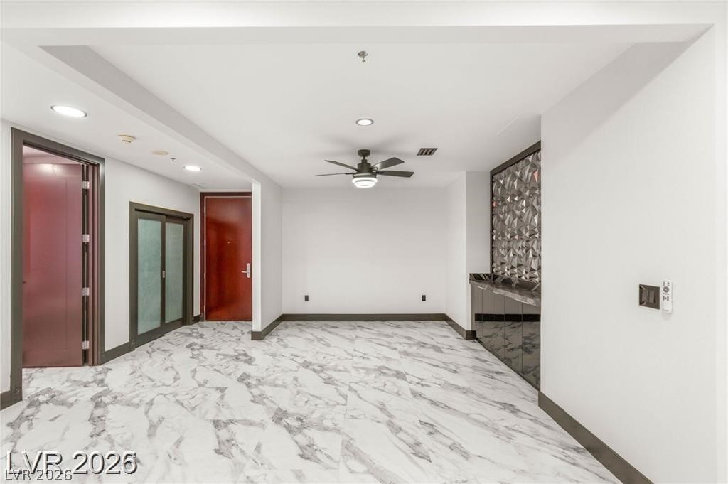 4575 Dean Martin Drive 2706