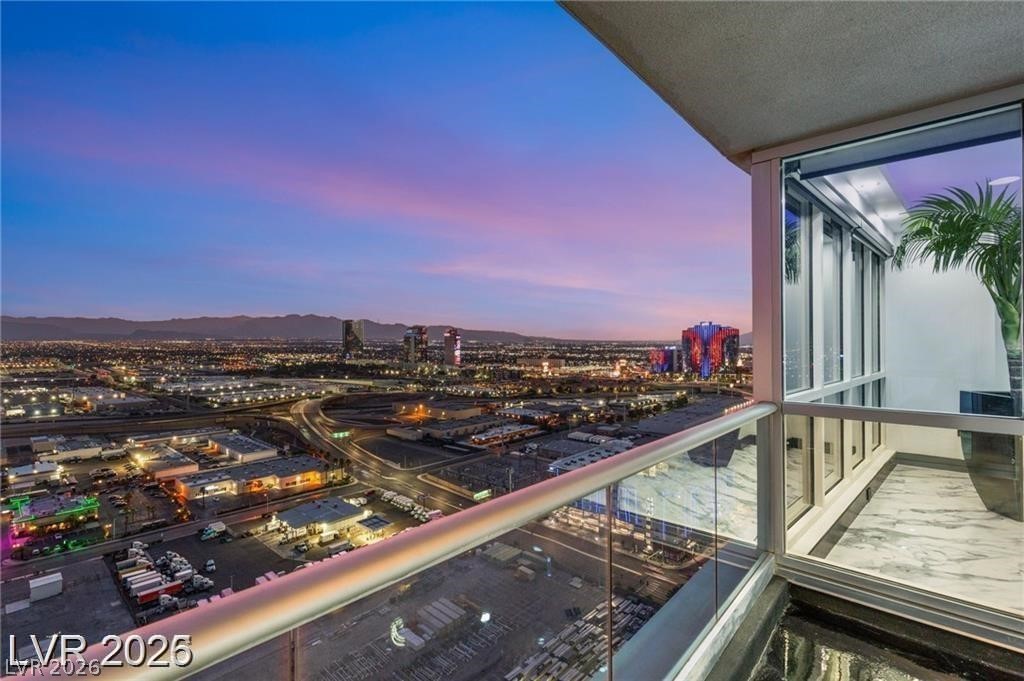 4575 Dean Martin Drive 2706