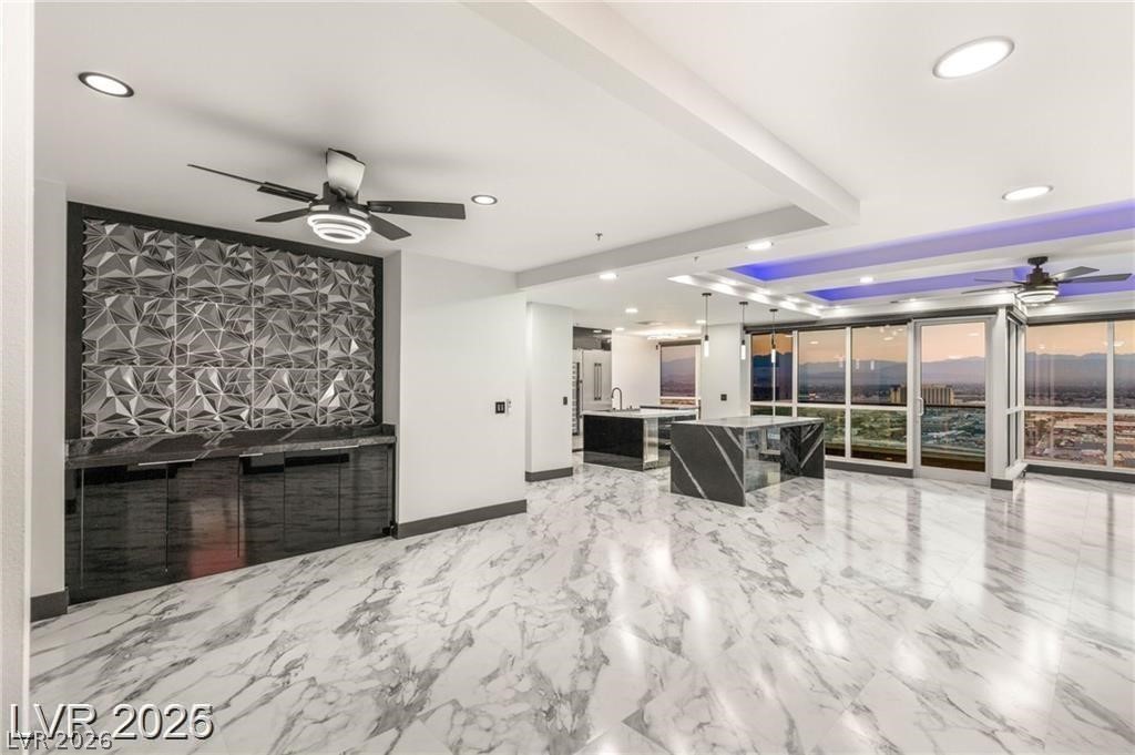 4575 Dean Martin Drive 2706