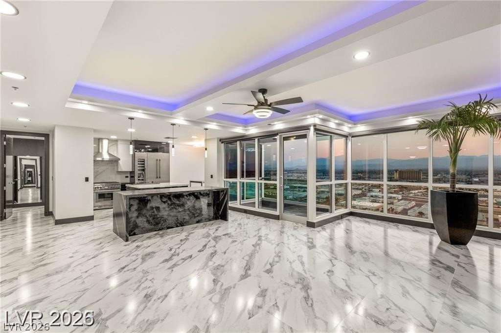 4575 Dean Martin Drive 2706