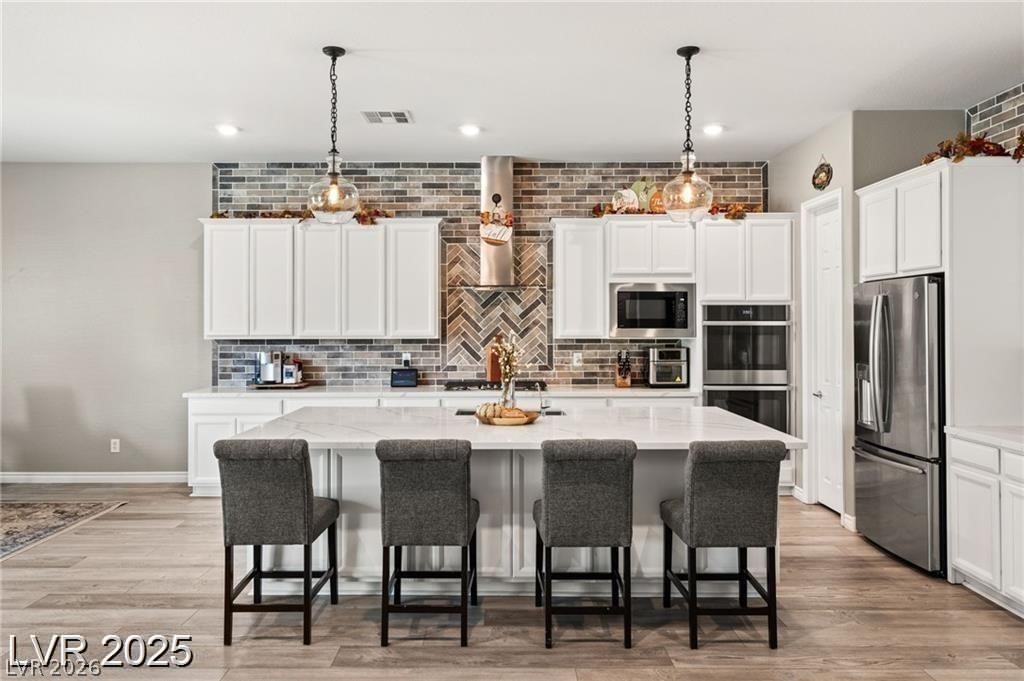10086 Mountain Foothills Avenue