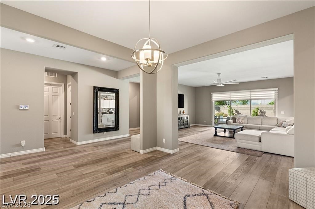 10086 Mountain Foothills Avenue