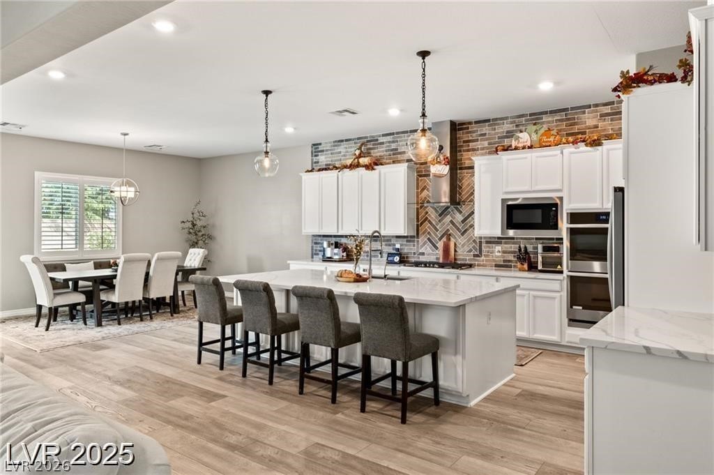 10086 Mountain Foothills Avenue