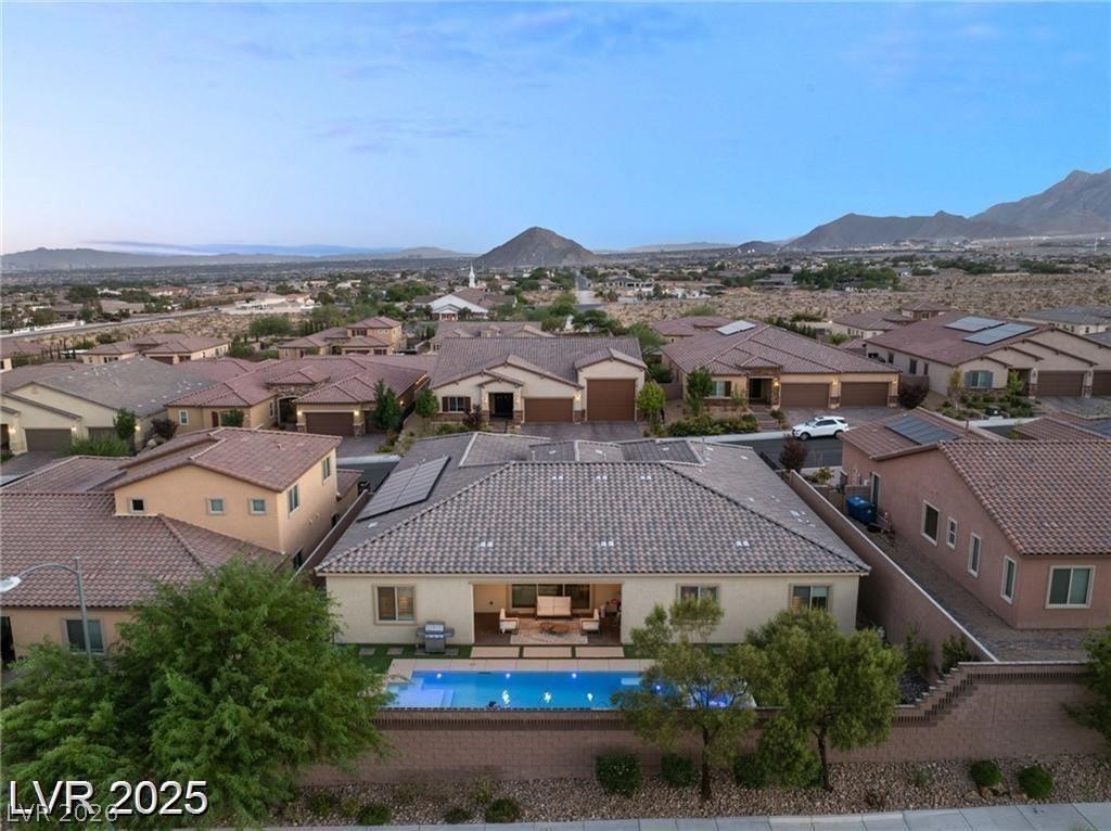 10086 Mountain Foothills Avenue