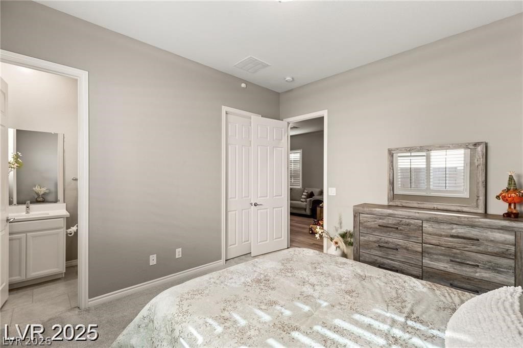 10086 Mountain Foothills Avenue