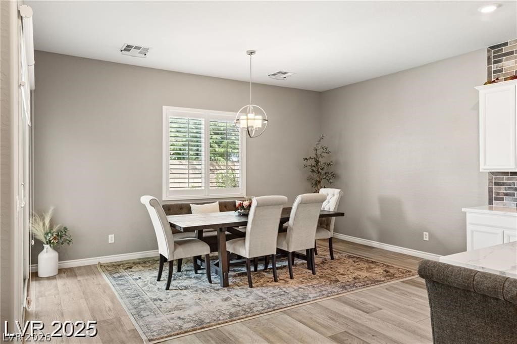10086 Mountain Foothills Avenue