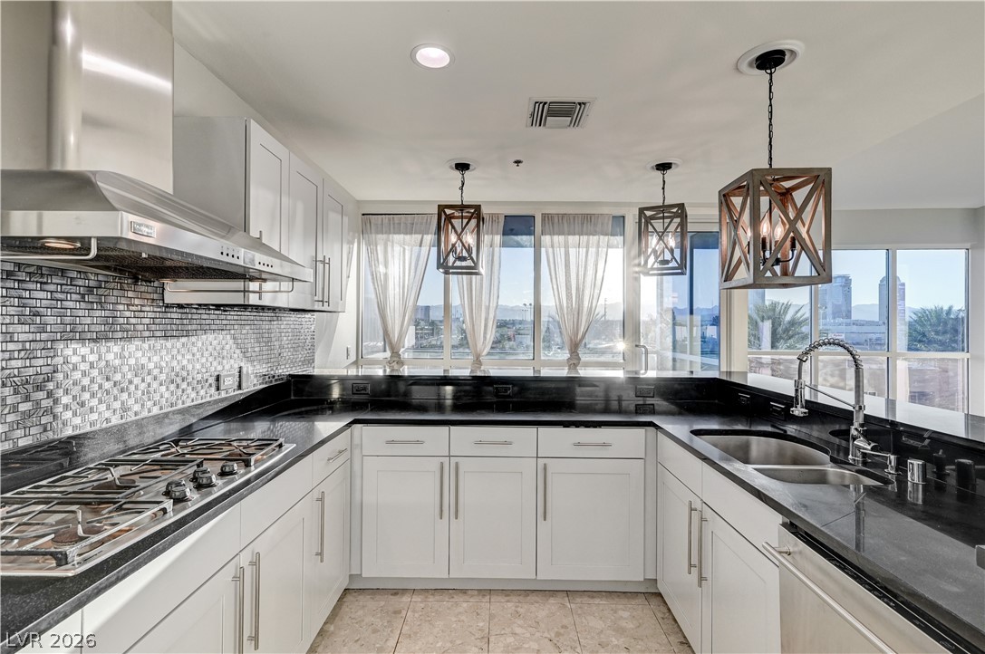 4575 Dean Martin Drive 406