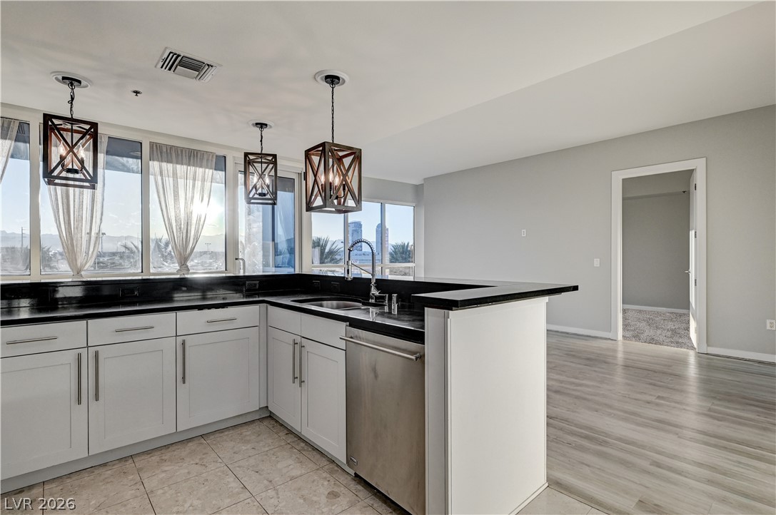 4575 Dean Martin Drive 406