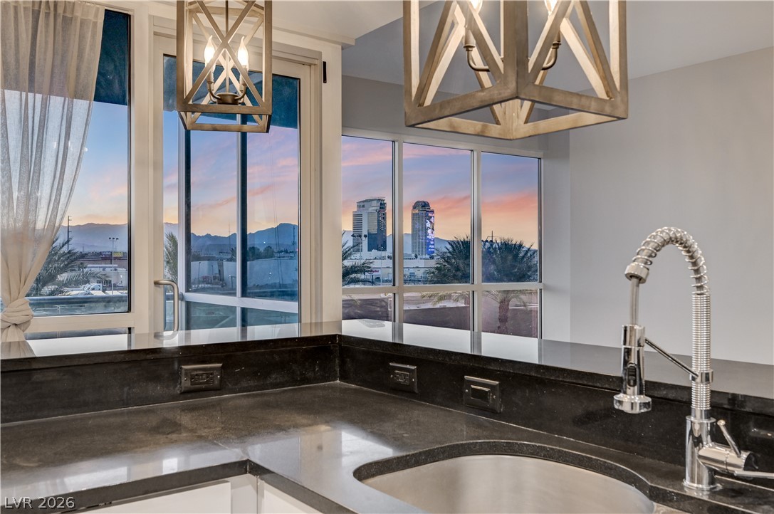 4575 Dean Martin Drive 406