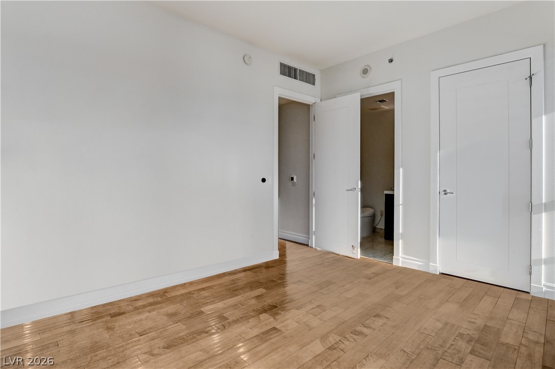 4575 DEAN MARTIN Drive 1212