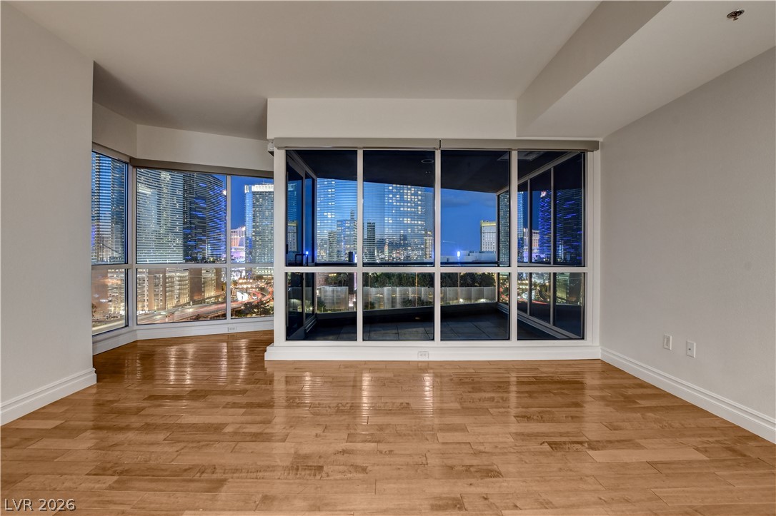4575 DEAN MARTIN Drive 1212