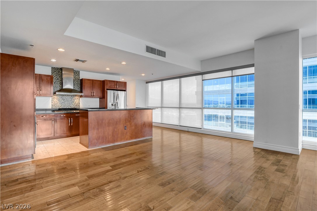 4575 DEAN MARTIN Drive 1212