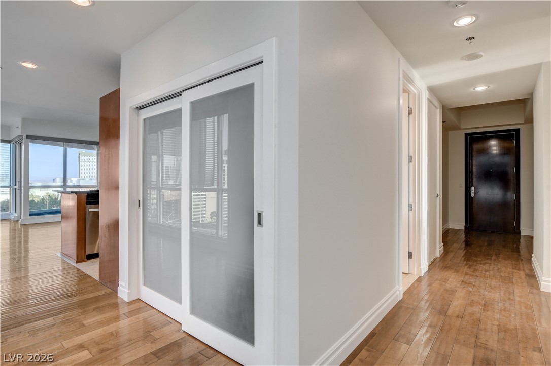 4575 DEAN MARTIN Drive 1212