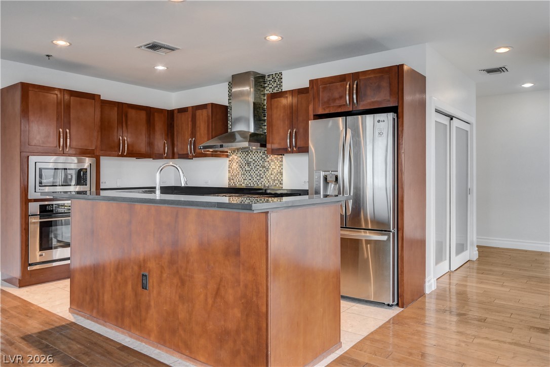 4575 DEAN MARTIN Drive 1212