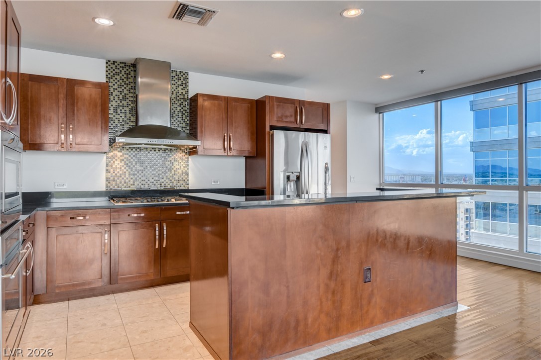 4575 DEAN MARTIN Drive 1212