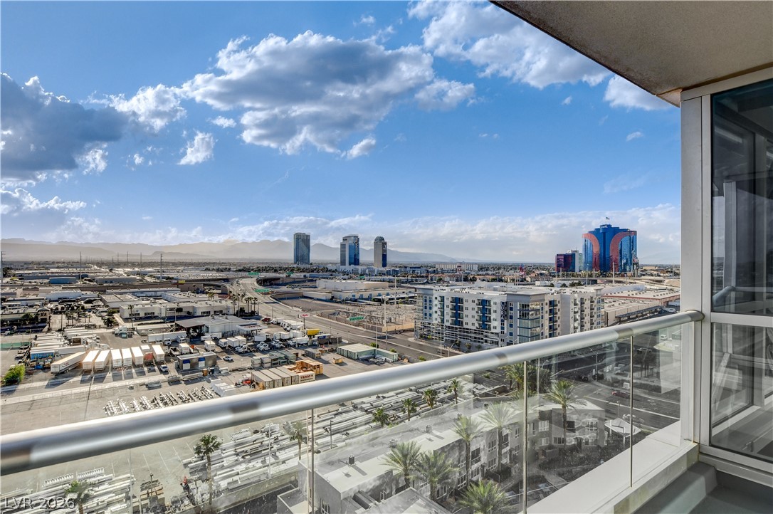 4575 DEAN MARTIN Drive 1212