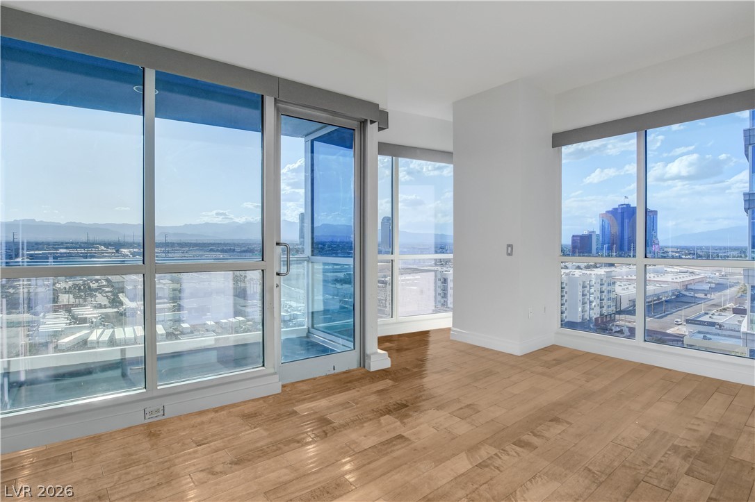 4575 DEAN MARTIN Drive 1212