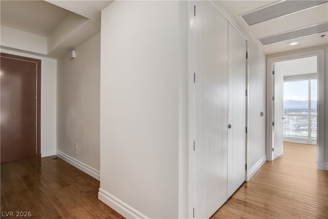 4575 DEAN MARTIN Drive 1212