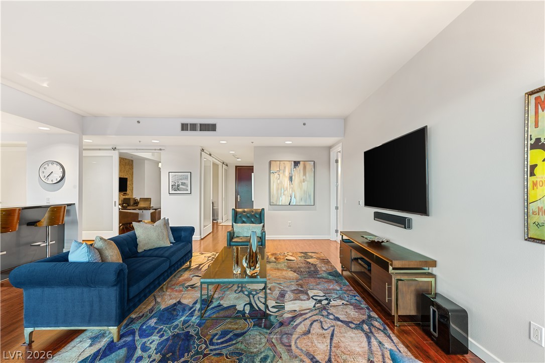 4525 Dean Martin Drive 1906