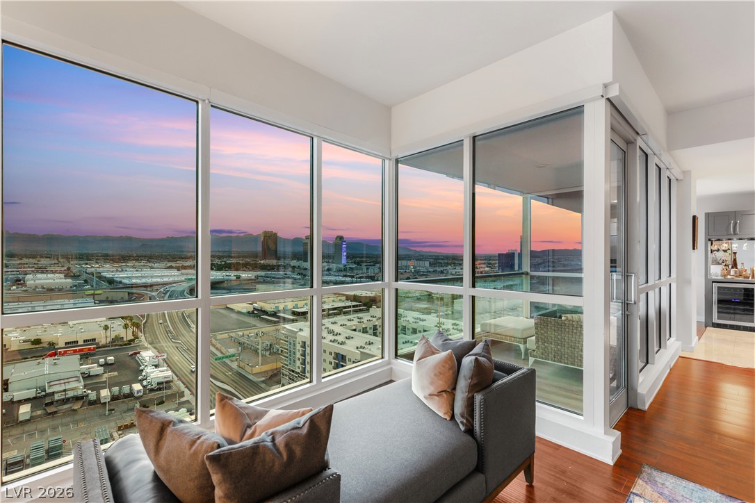 4525 Dean Martin Drive 1906