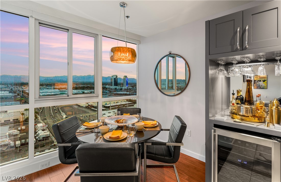 4525 Dean Martin Drive 1906
