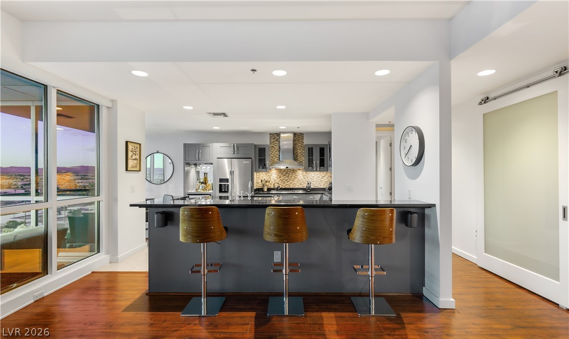 4525 Dean Martin Drive 1906