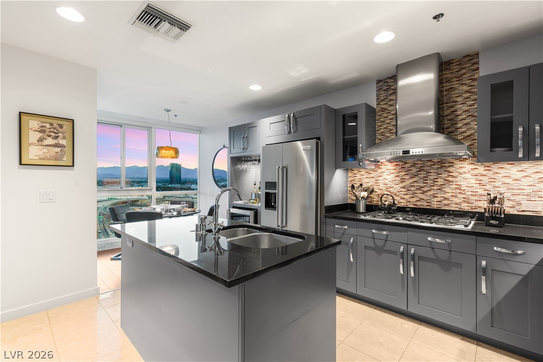 4525 Dean Martin Drive 1906