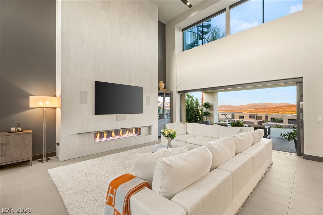 12 Desert Lake Lane