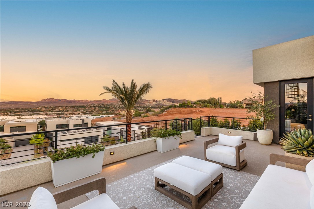 12 Desert Lake Lane