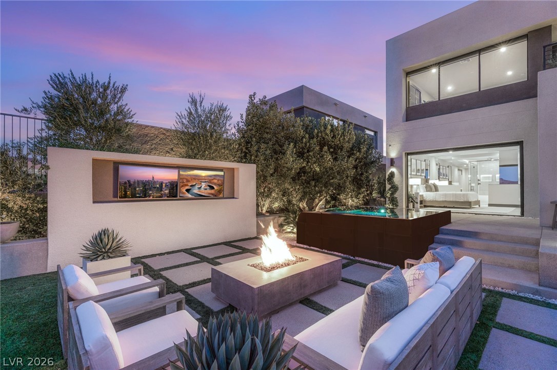 12 Desert Lake Lane