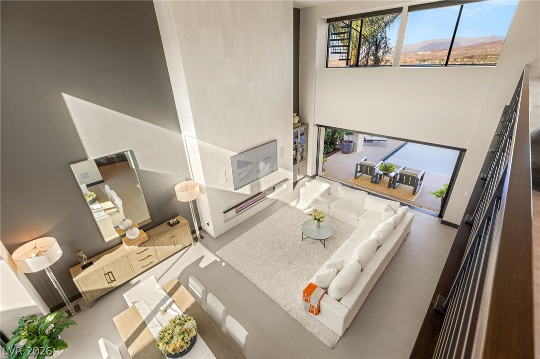 12 Desert Lake Lane