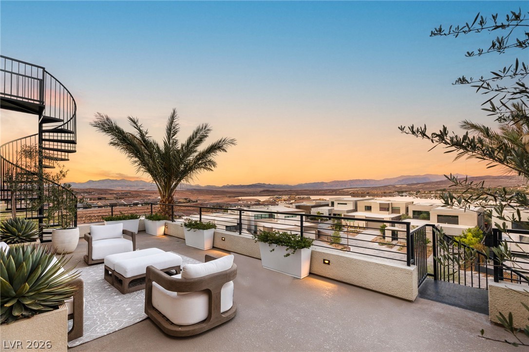 12 Desert Lake Lane