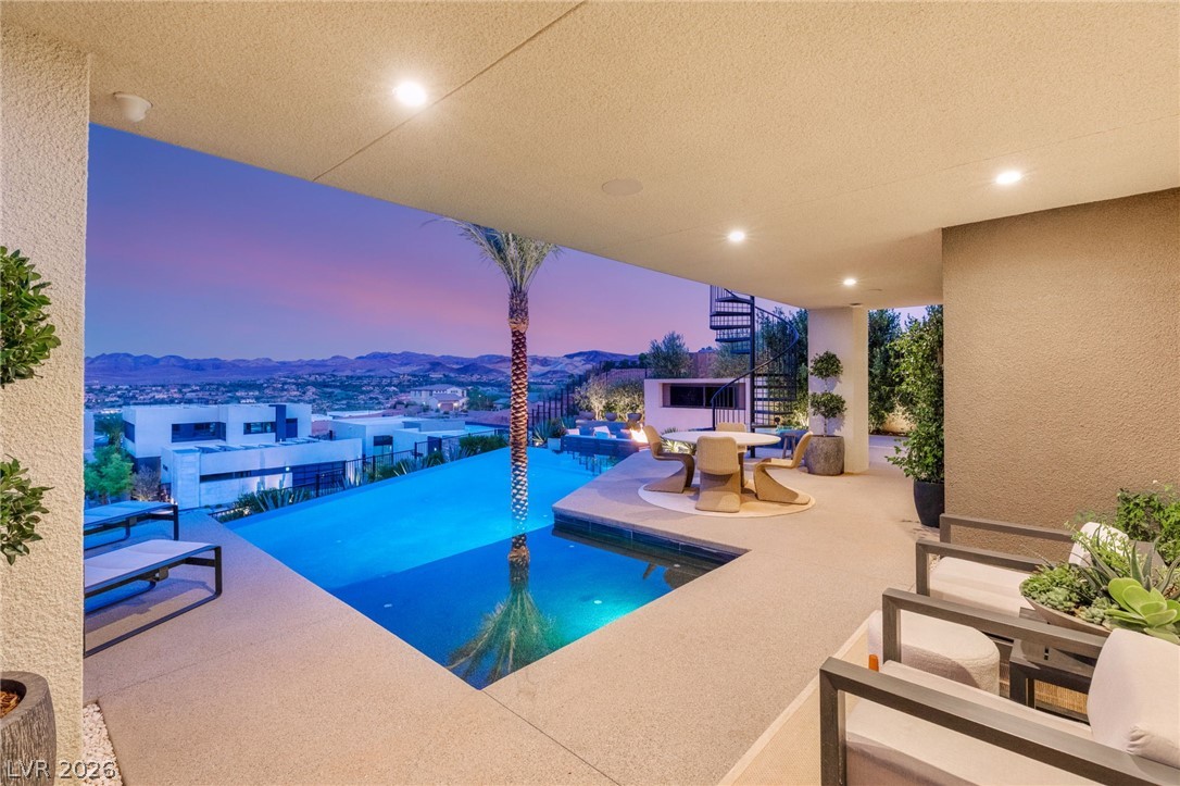 12 Desert Lake Lane