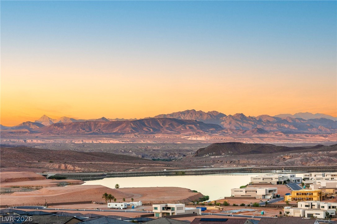 12 Desert Lake Lane