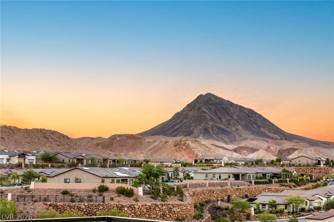 12 Desert Lake Lane