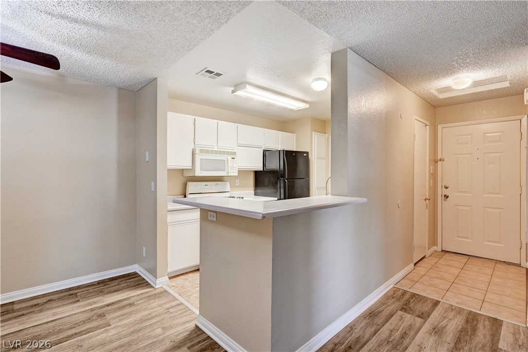 2200 South Fort Apache Road 2121