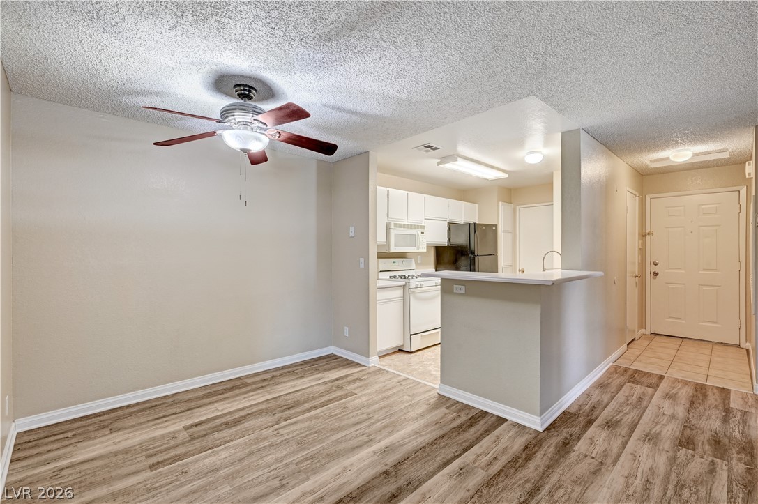 2200 South Fort Apache Road 2121