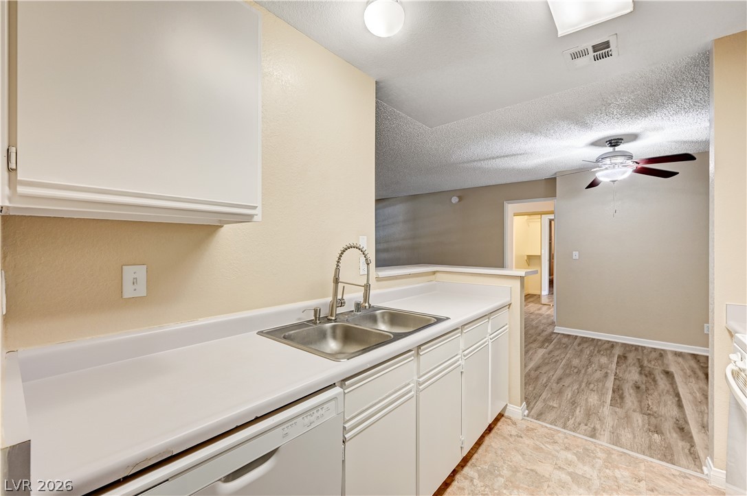 2200 South Fort Apache Road 2121
