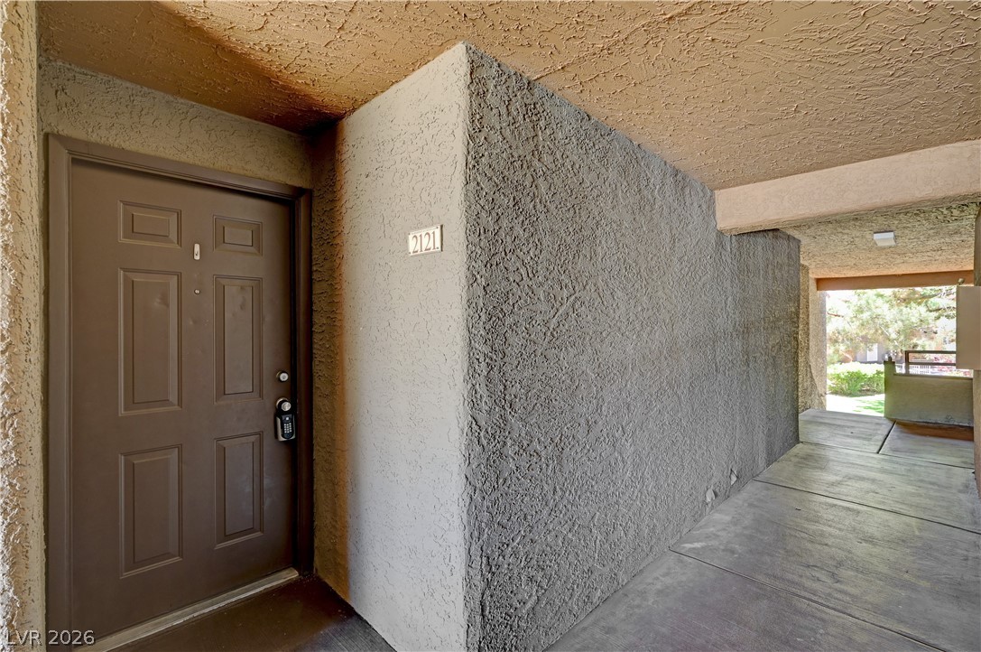 2200 South Fort Apache Road 2121