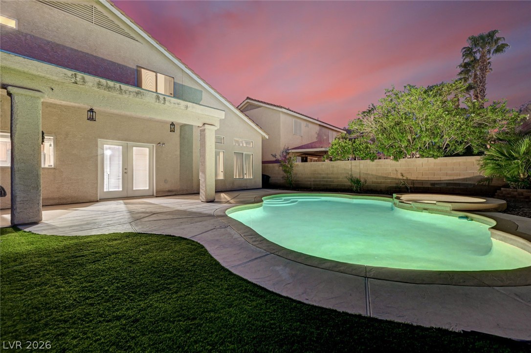 317 Greenleaf Glen Street