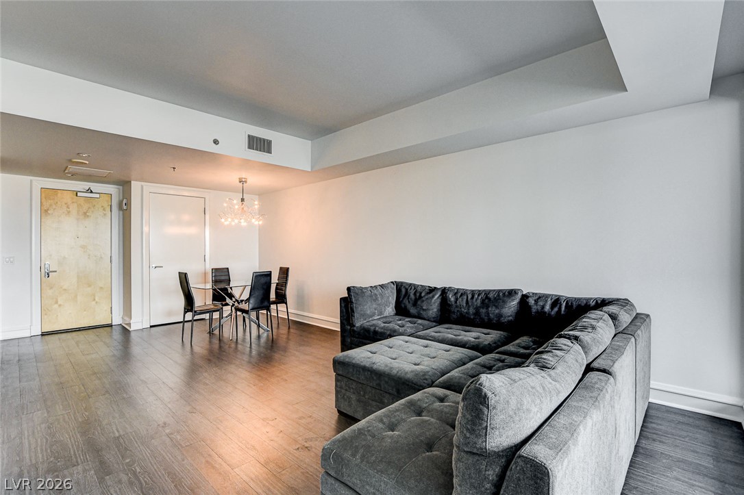 2700 South Las Vegas Boulevard 1305