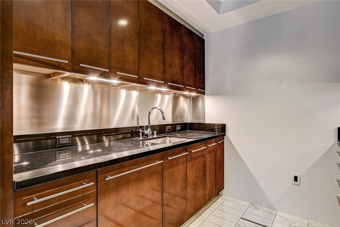 2700 South Las Vegas Boulevard 1305