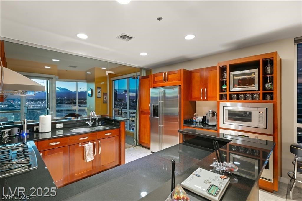 4525 Dean Martin Drive 1500