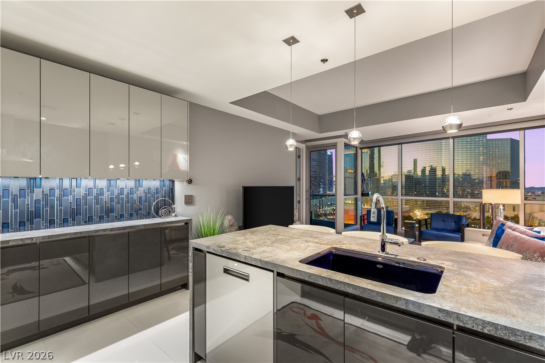 4575 Dean Martin Drive 1805