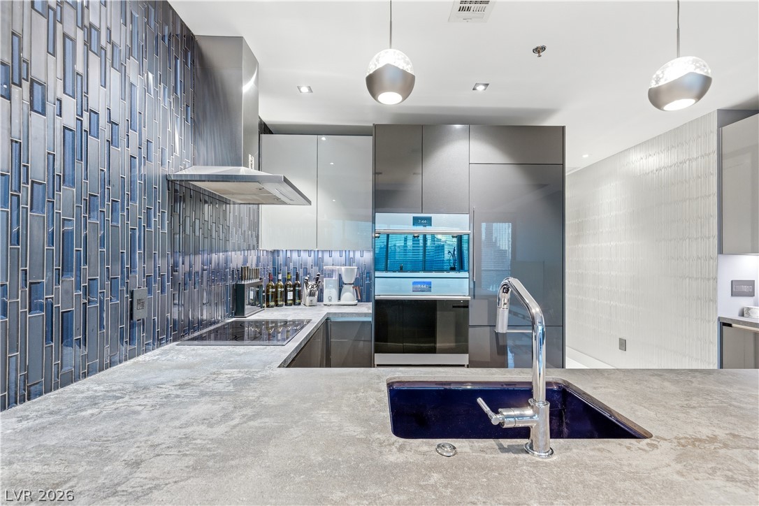 4575 Dean Martin Drive 1805