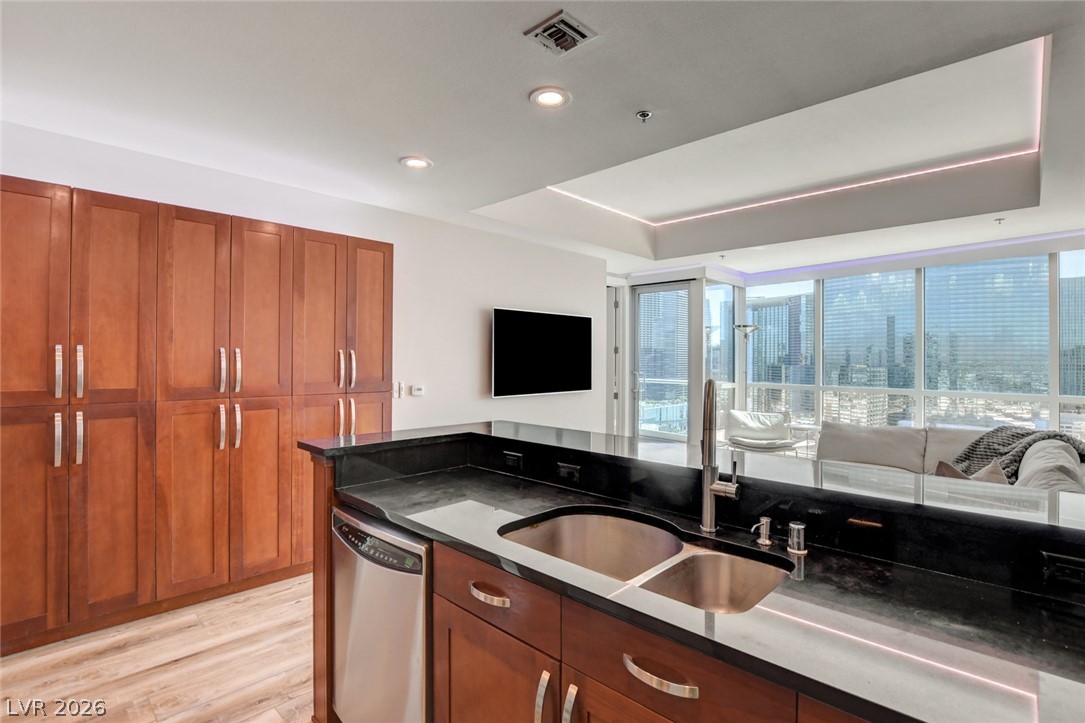 4575 Dean Martin Drive 2405