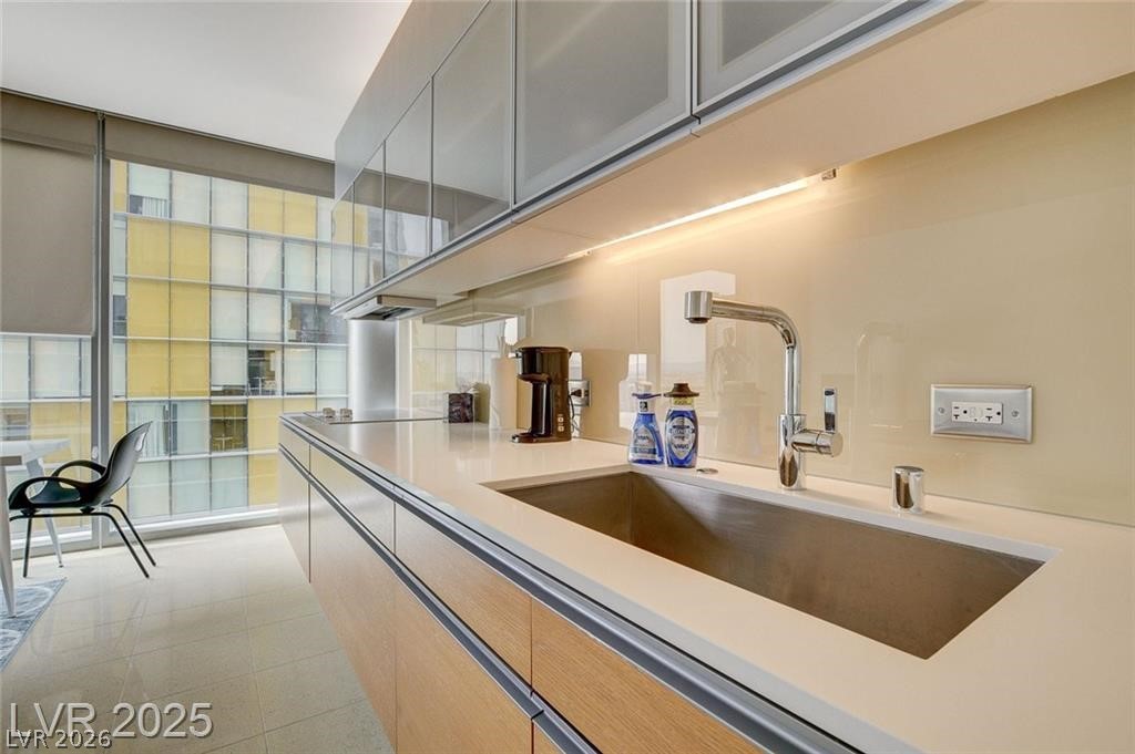 3722 South Las Vegas Boulevard 1010