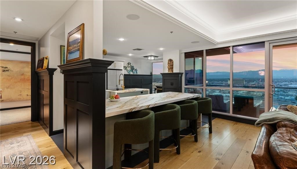 4575 Dean Martin Drive 2806