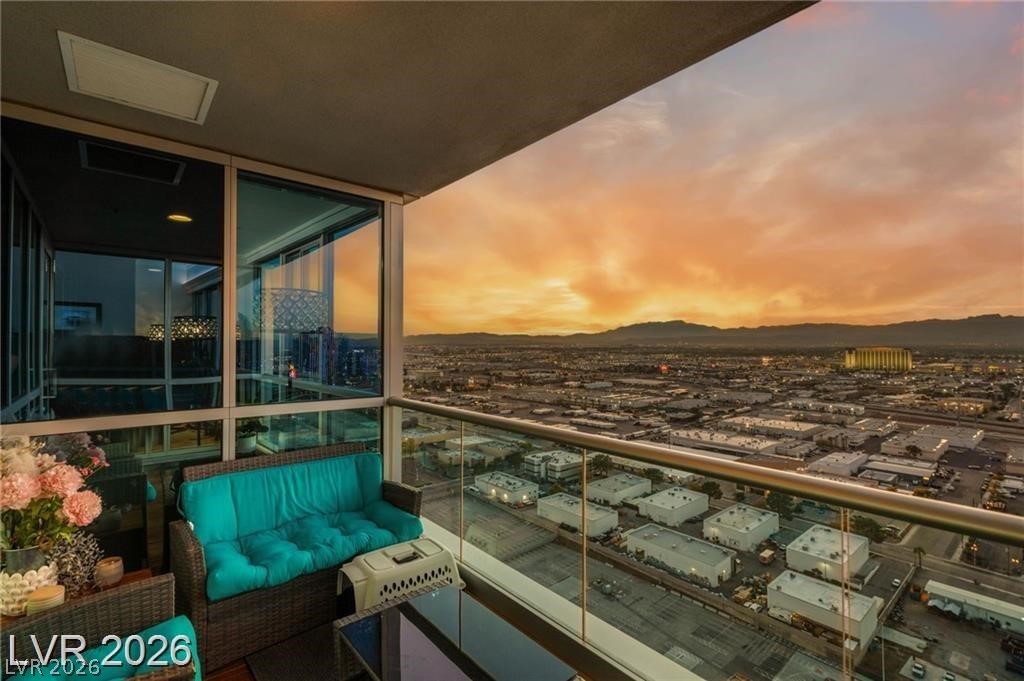 4575 Dean Martin Drive 2806